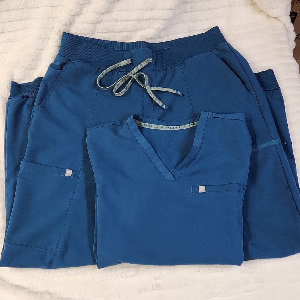 Fabletics Scrub Set, Caribean Blue